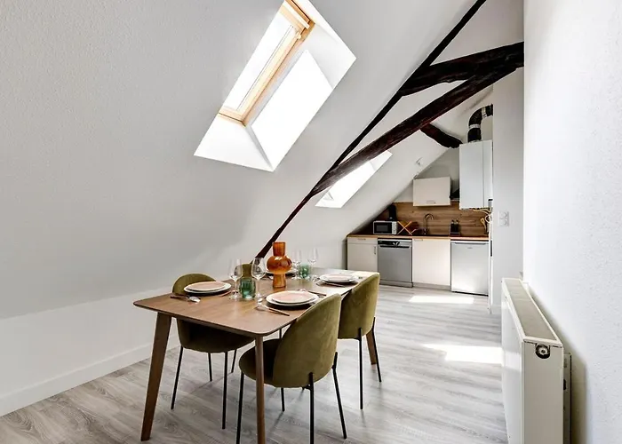Plein Centre, 2 Chambres, Lumineux, 